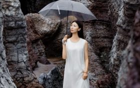 云霧漫卷，石林成詩(shī)… 雨后草川子景區(qū)的美，更藏著中國(guó)人的山水浪漫縮略圖