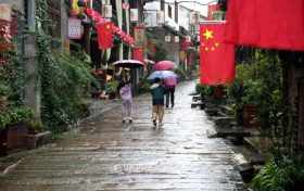 國慶假期尾聲，在留壩獨(dú)享雨中秋色縮略圖